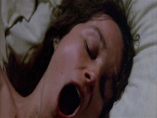 Призрак насилует девушку